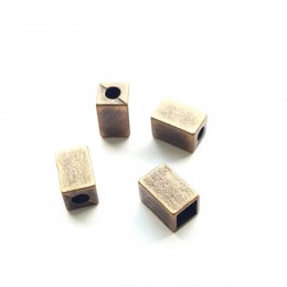 Bağcık Ucu - Kare Model - Thumbnail