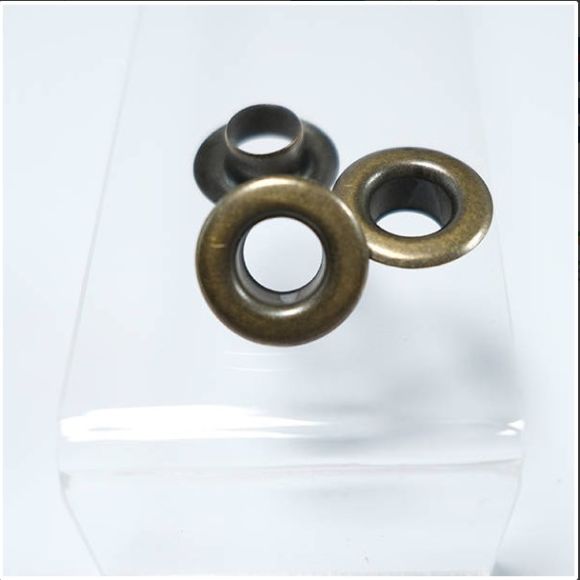 Mixed metallic color eyelet packs (without application tool)