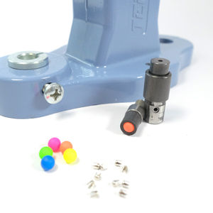 Pearl fastening dies for press machines
